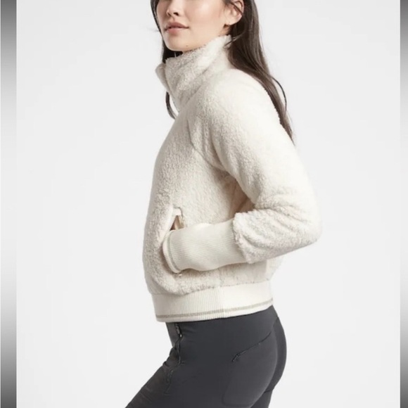 Athleta womens Tugga Sherpa zip up Jacket Natural Ivory Off White size small - Picture 3 of 9